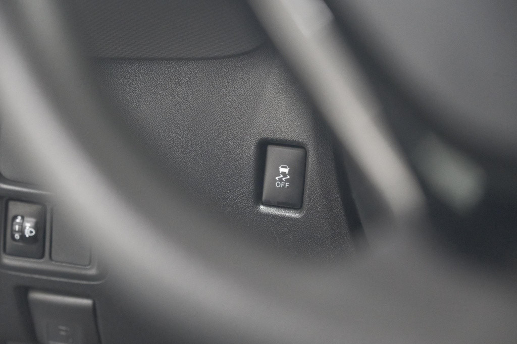 Peugeot 108 1.0 e-vti active | apple carplay | bluetooth | elektrische rame