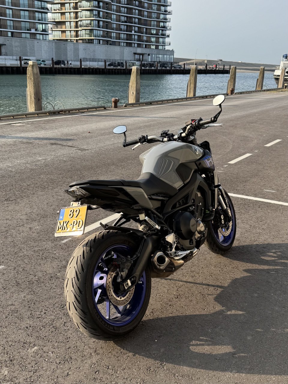 Yamaha MT-09, Vapor Grey, Quick Shifter,