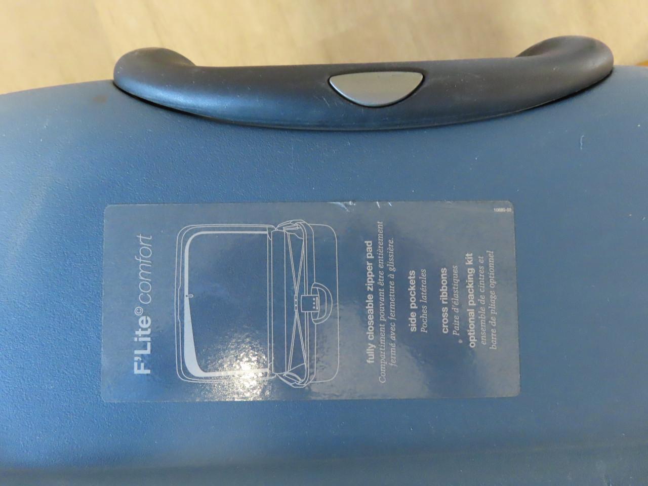 Grote Samsonite koffer €.70,00 Code: 1910 Flite comfort Kleur: Blauw Diep: