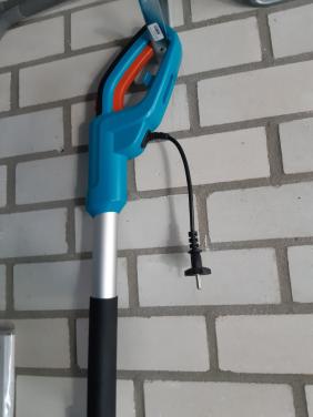 Telescopische elektrische heggenschaar