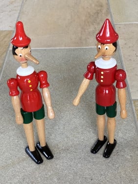 2 grote Pinokkio’s
