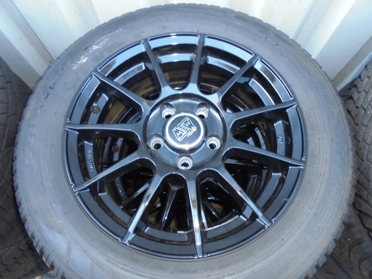 Te koop 8 sets winter banden met velg diverse auto merken zie advertentie