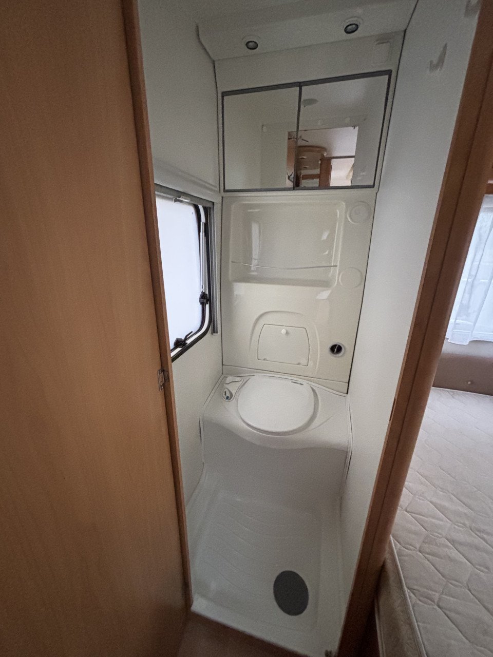 Chateau Calista 450 (Voortent + Fietsenrek)
