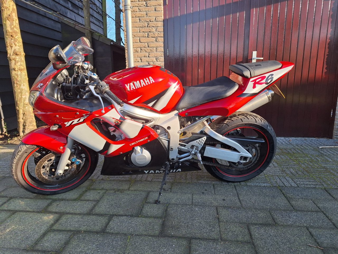 Yamaha R6