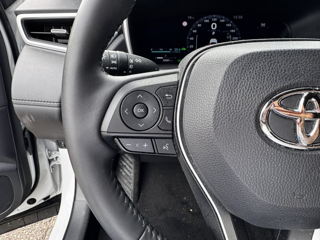 Toyota Corolla Cross 2.0 high power hybrid first edition | apple carplay |