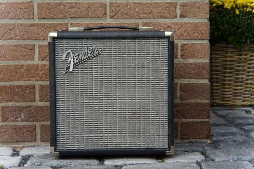 Fender Rumble 15 Basversterker