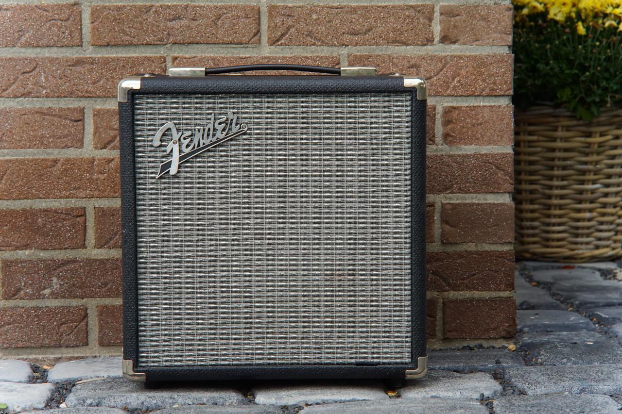 Fender Rumble 15 Basversterker