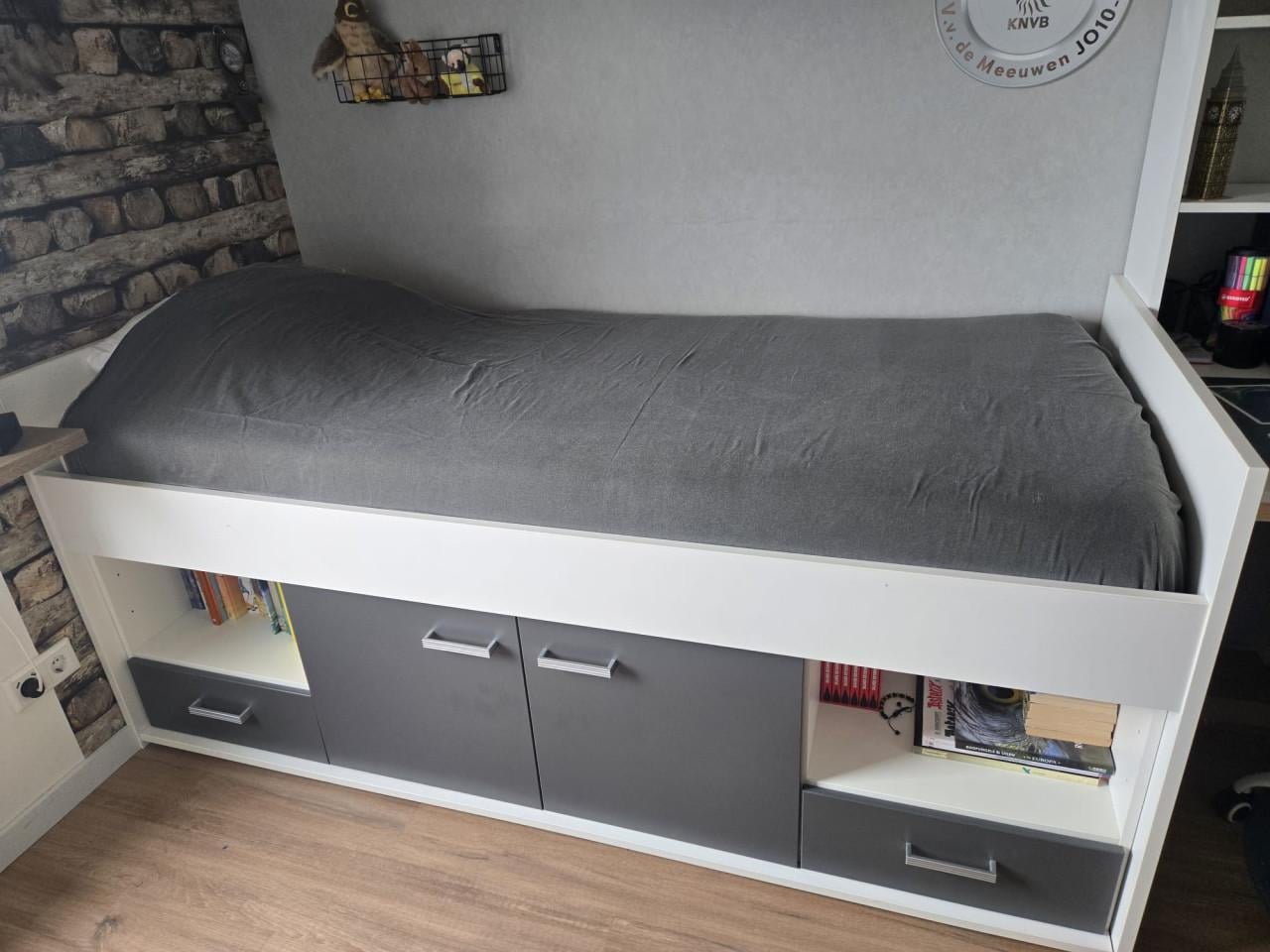 Mooie halfhoogslaper te koop aangeboden.