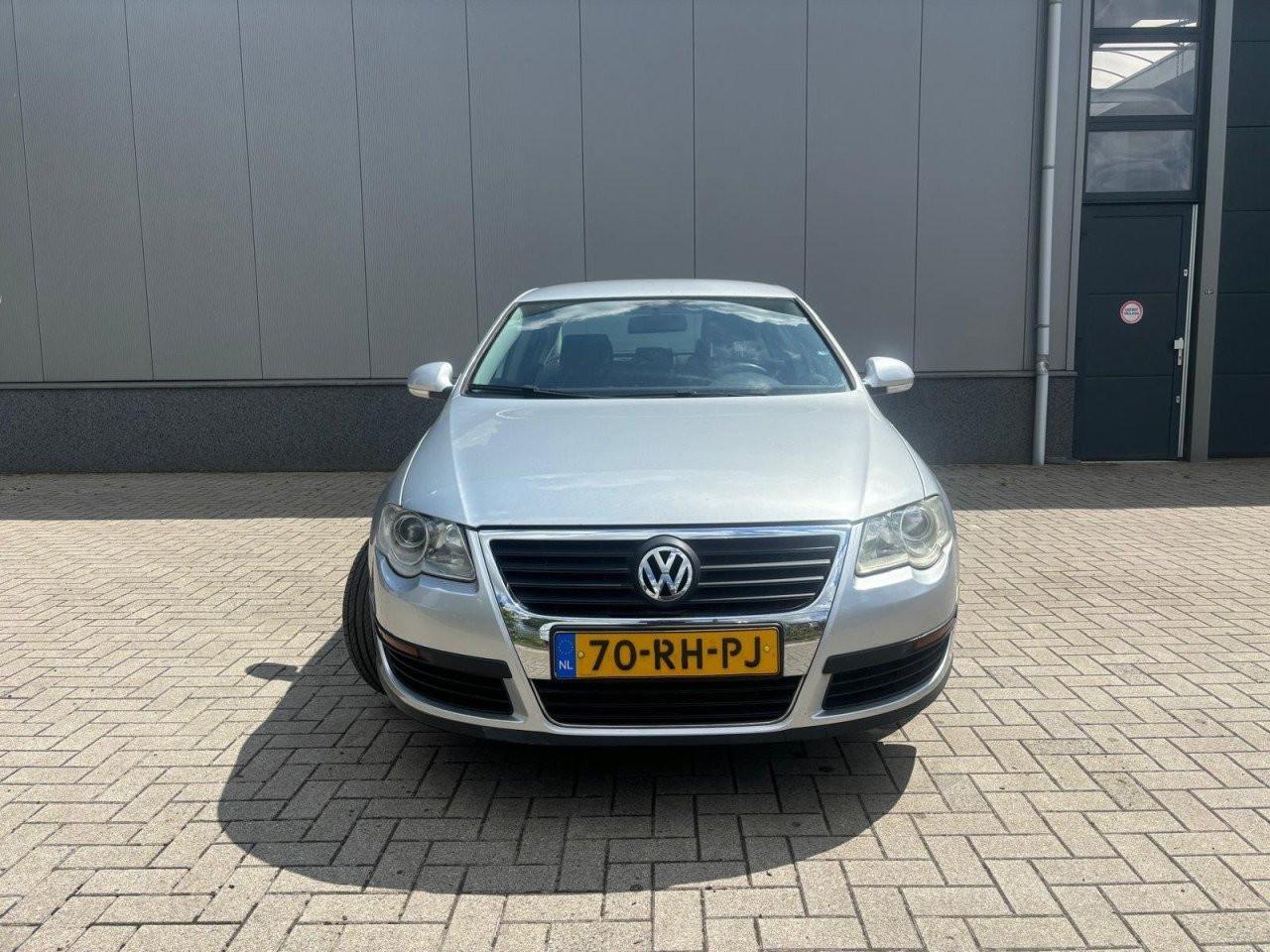 Volkswagen Passat 2.0 FSI Trendline 141.195KM Jaar Apk