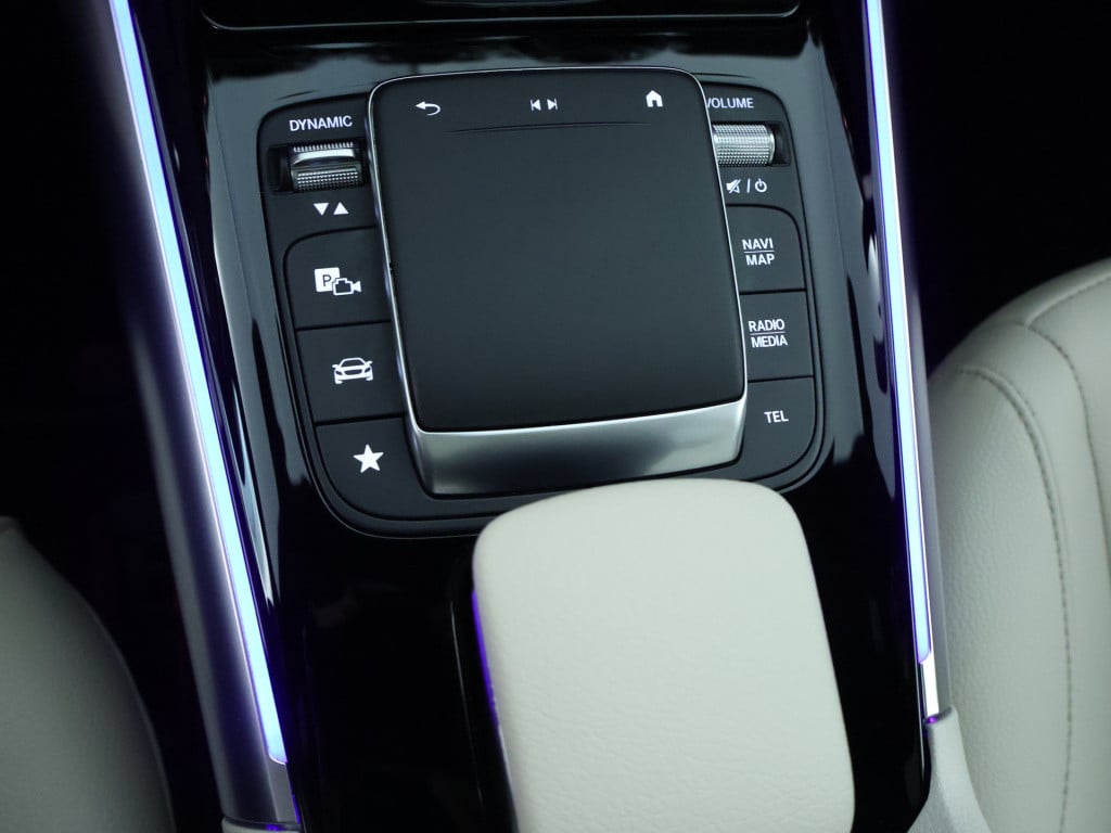 Mercedes-Benz Gla-klasse 250 e plug-in hybride progressive | panorama schui