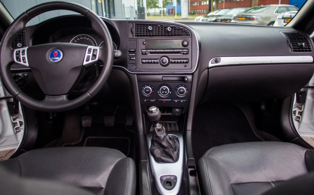 Saab 9-3 cabrio 1.8t vector tx uitgevoerd