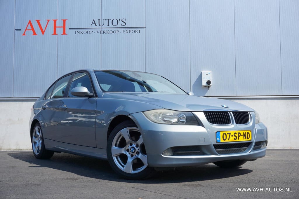 BMW 3-serie 318i high executive