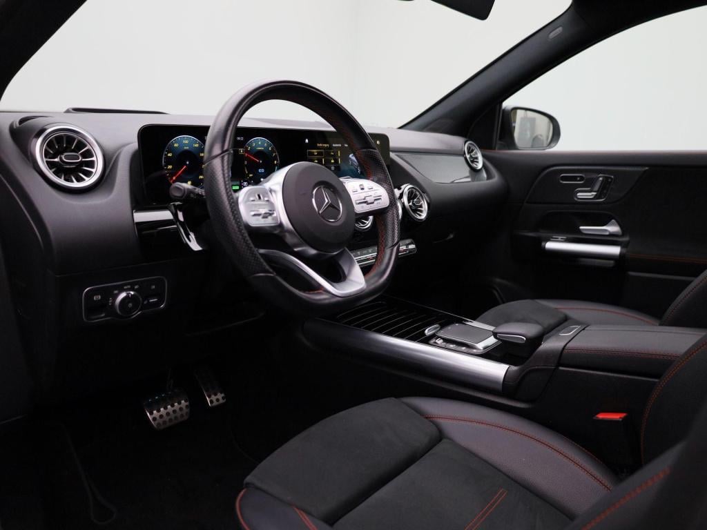 Mercedes-Benz Gla-klasse 250 e amg line premium plus | automaat | panorama 