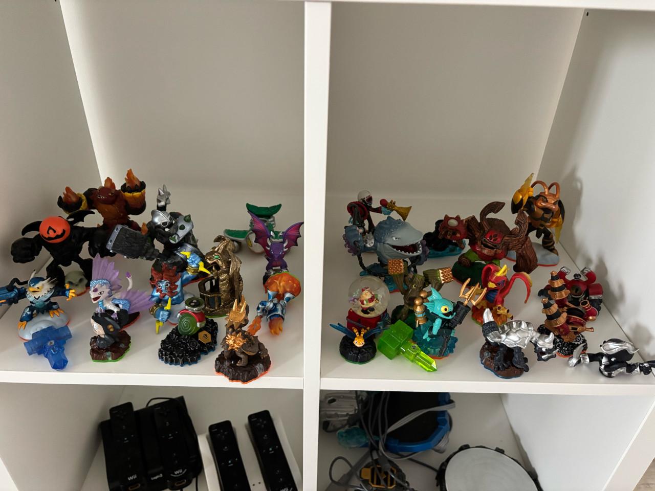 2 overvolle wii spelcomputers