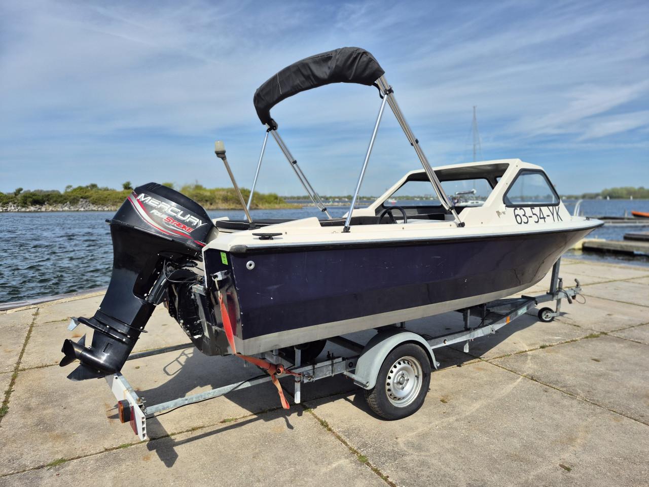 Beekman Alfa 485 consoleboot met Mercury 40 pk 4-takt