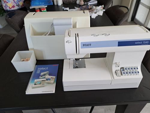 Naaimachine PFAFF select 1540