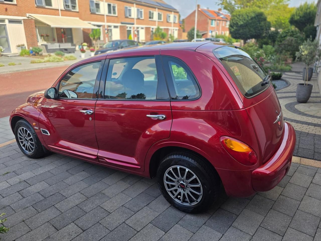 Auto Garant Biedt Aan: Chrysler PT Cruiser 2.0i limited edition