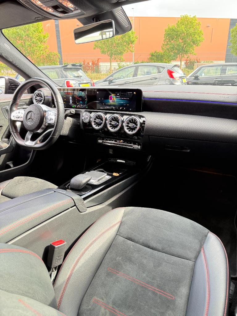 Mercedes-Benz Cla 250 e amg premium plus night - full option