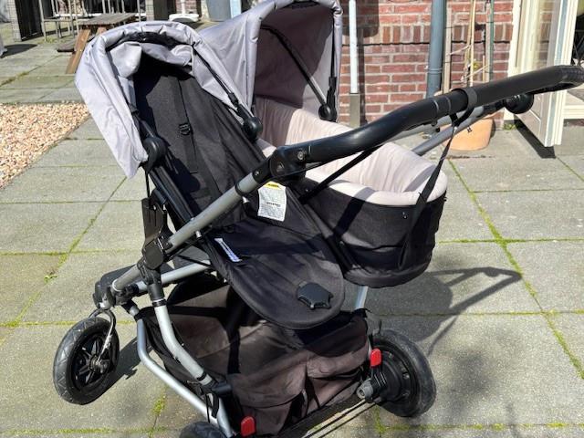 Mountain Buggy Duet dubbele kinderwagen + 2 reiswiegen + regenhoes