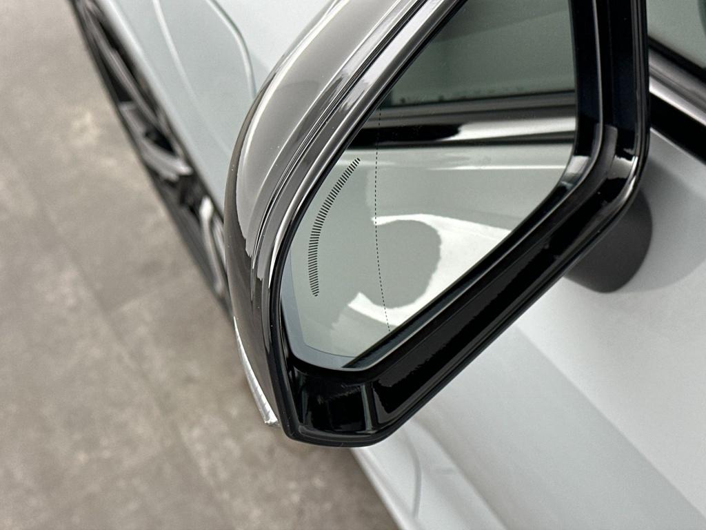 Volvo V60 t8 455pk recharge ultra dark| panodak| 360camera| stylingpack| a