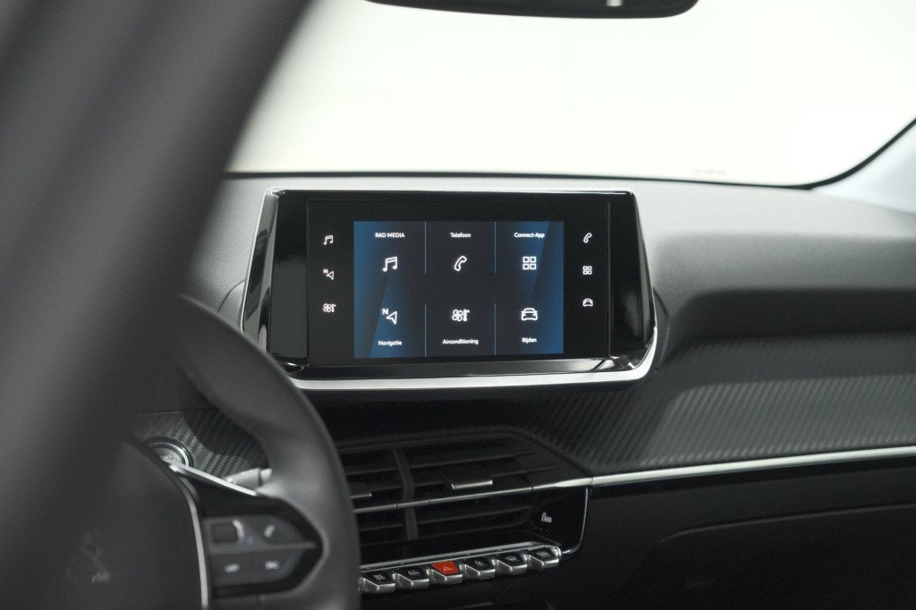 Peugeot 208 puretech 100 allure pack | camera | apple carplay | stoelverwar