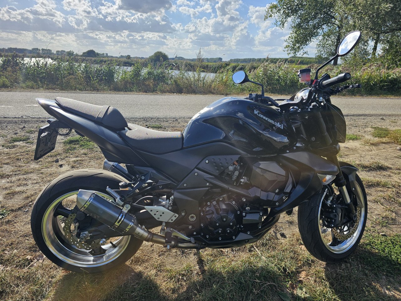 Kawasaki Z1000 bj 2009 weinig km 16000 km