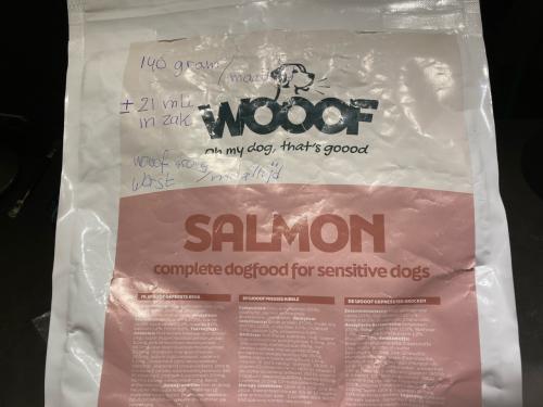 Aangebroken zak Wooof hondenvoer