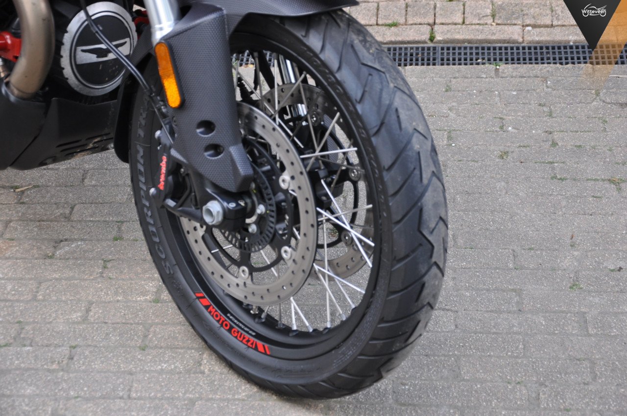 Moto Guzzi V85TT
