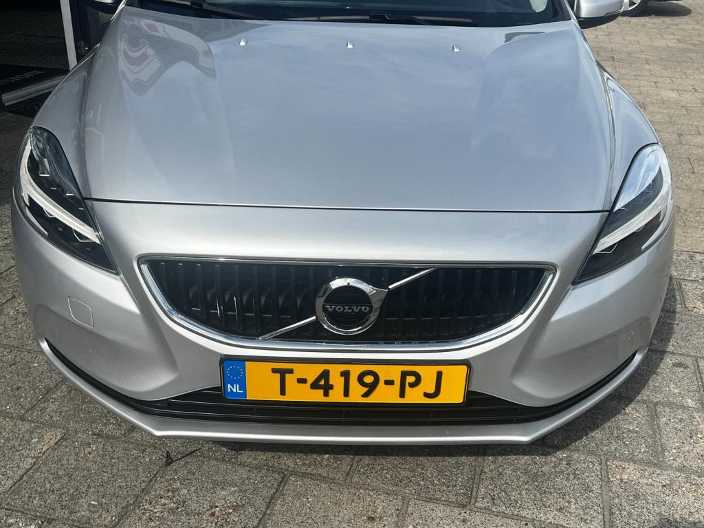 Volvo V40 2.0 t2 momentum, navi, afn. trekhaak enz...