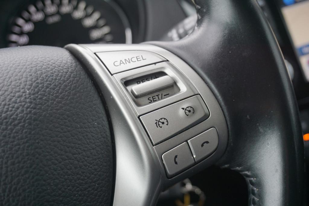 Nissan Qashqai 1.2 acenta climate / navi / cruise / camera / parkeers. / tr