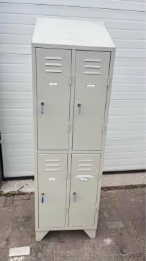 Overtoom lockerkast kluisjes