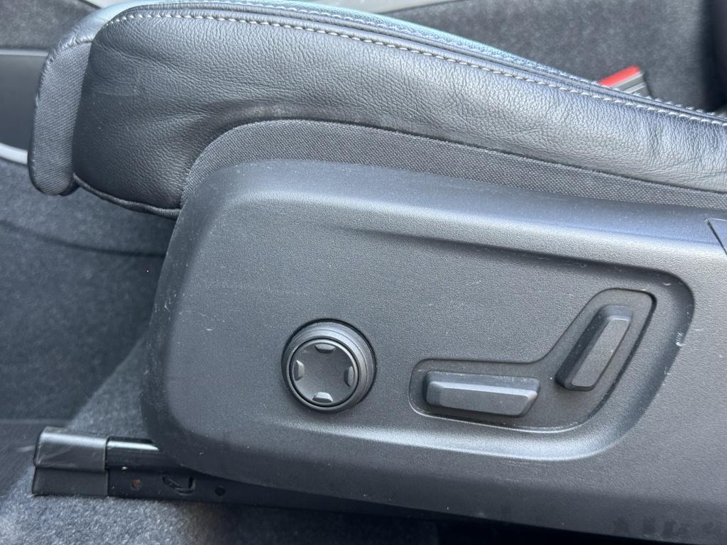 Volvo XC40 t5 262pk recharge ultimate dark| full options !! facelift