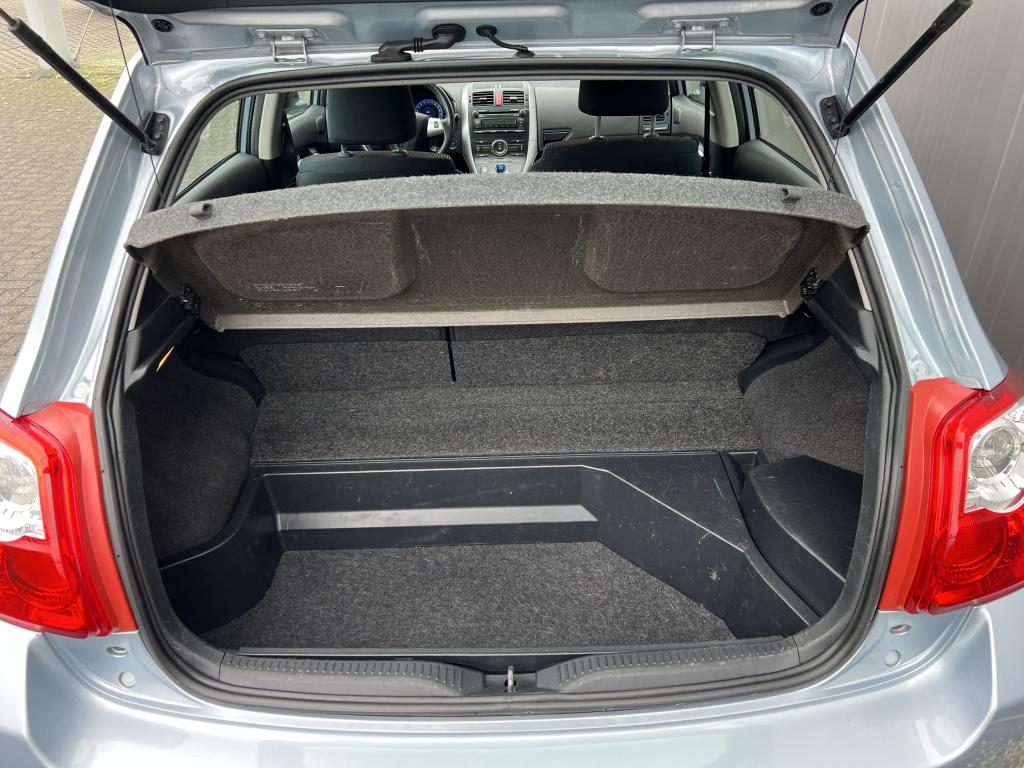 Toyota Auris 1.8 full hybrid asp.