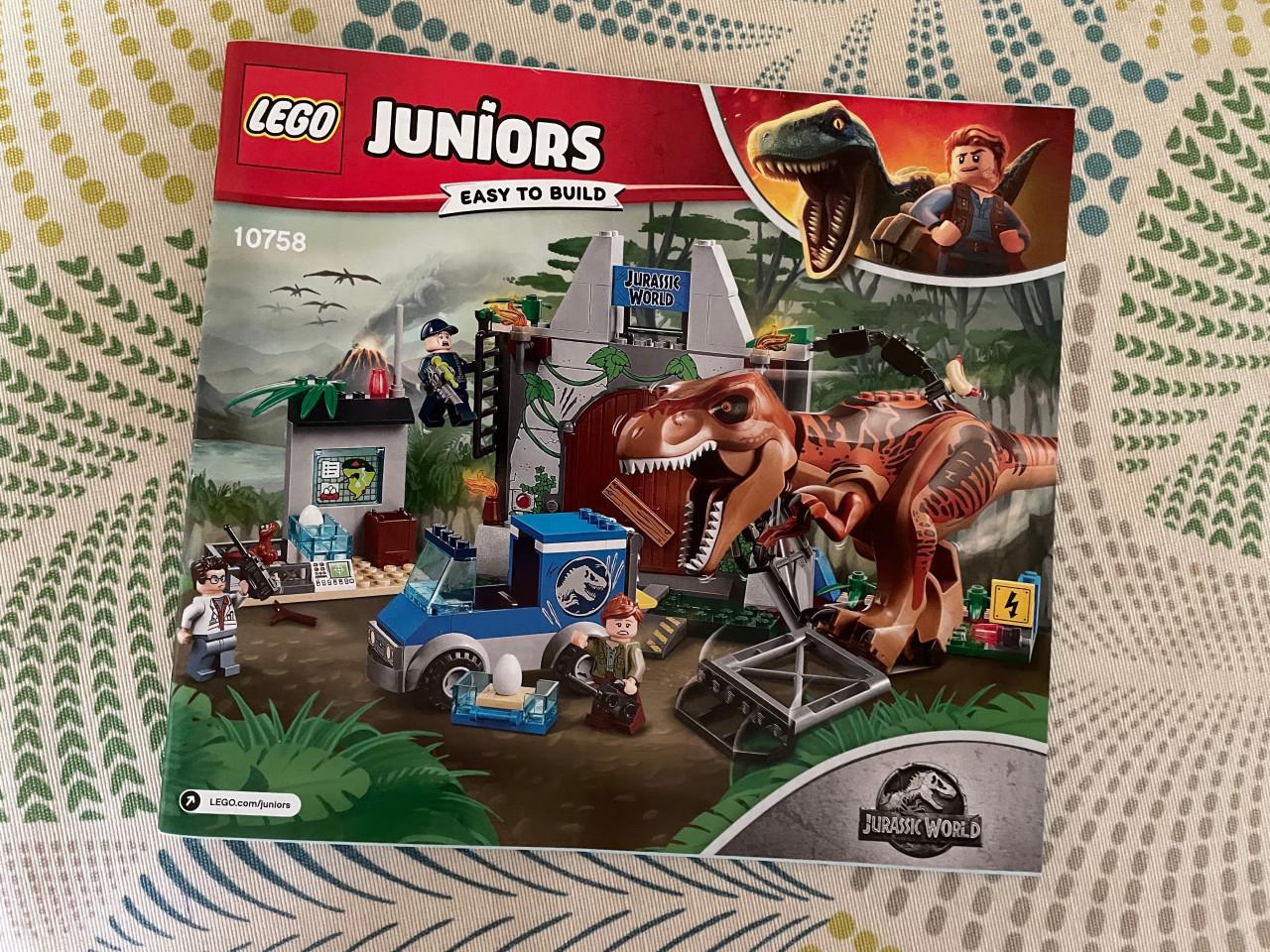 Lego Juniors: T rex ontsnapping 10758