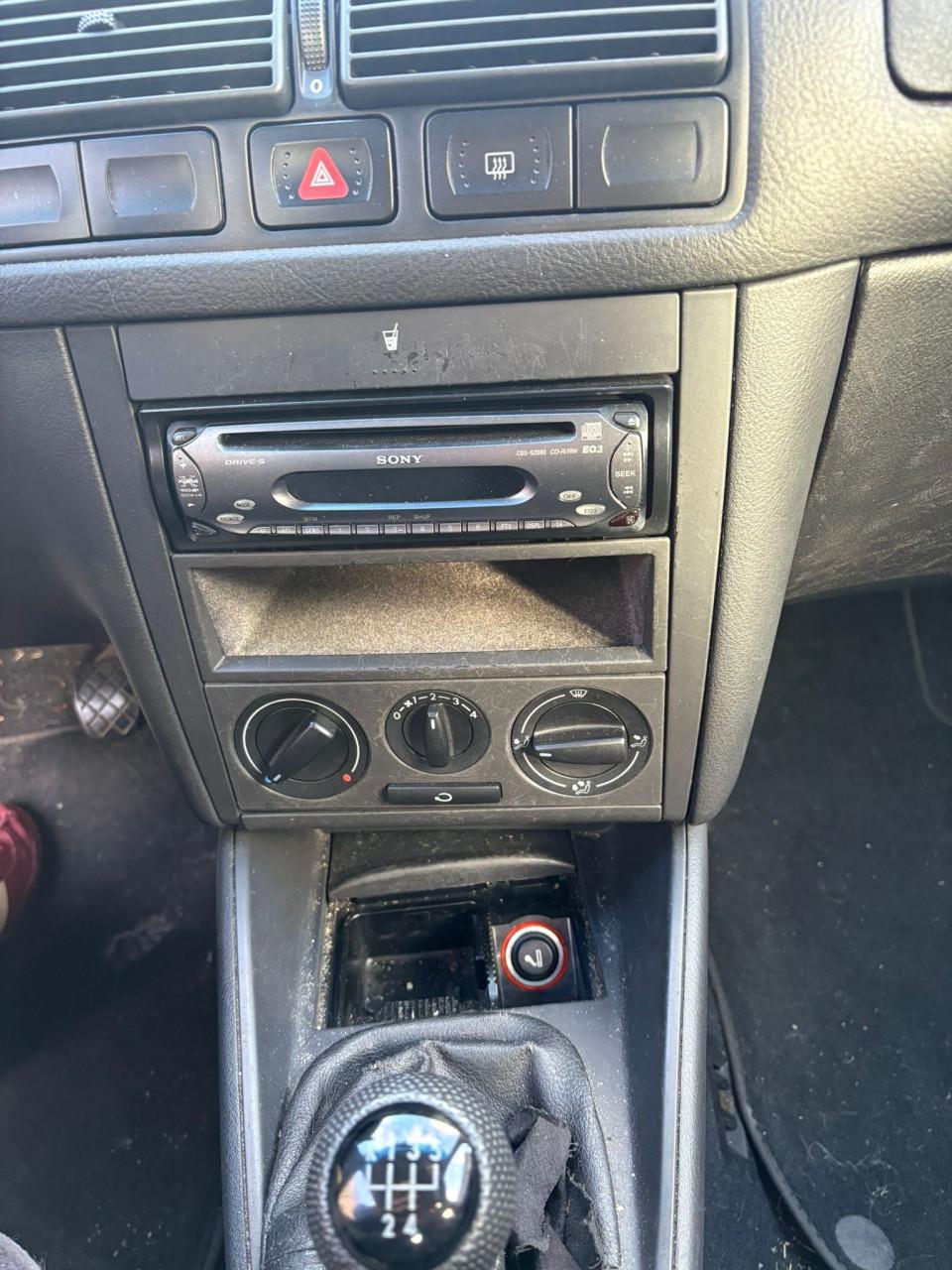 Volkswagen Golf 4 1.6 trendline