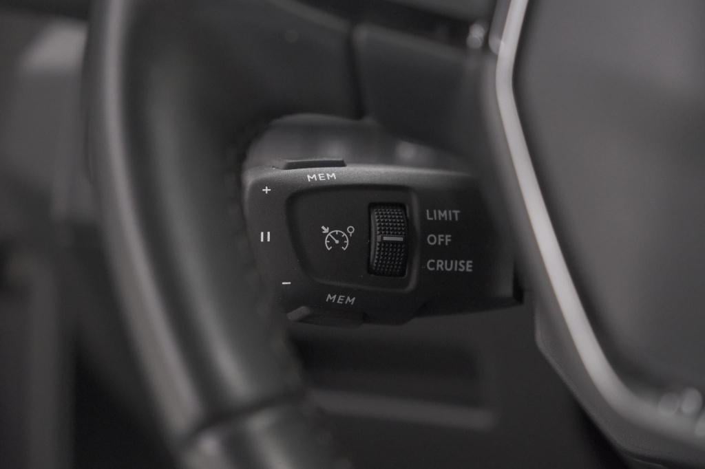 Peugeot 3008 1.6 hybrid 225 allure | camera | dodehoekdetectie | navigatie 