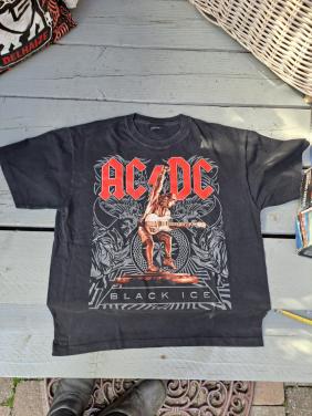 AC/DC   , Iron Maiden   T-shirt
