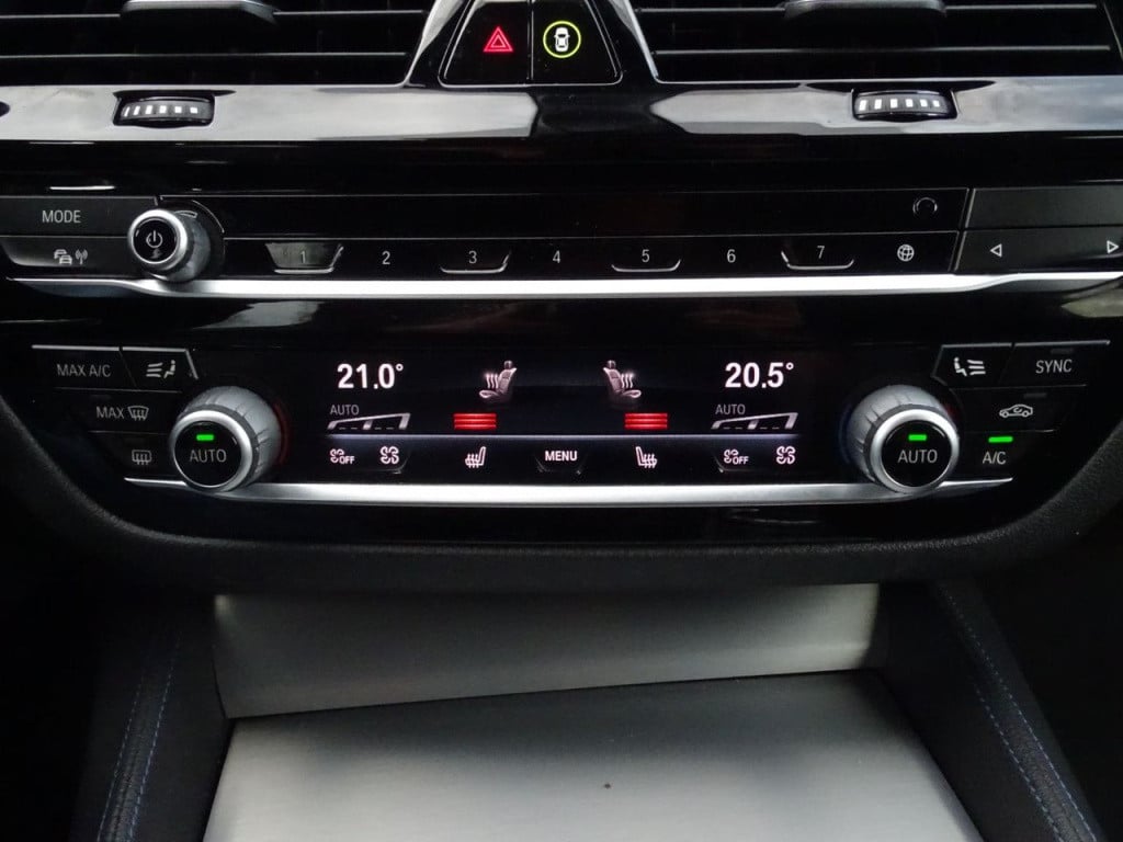 BMW 5 Serie touring 520d executive edition m sportpakket | laser led | harm