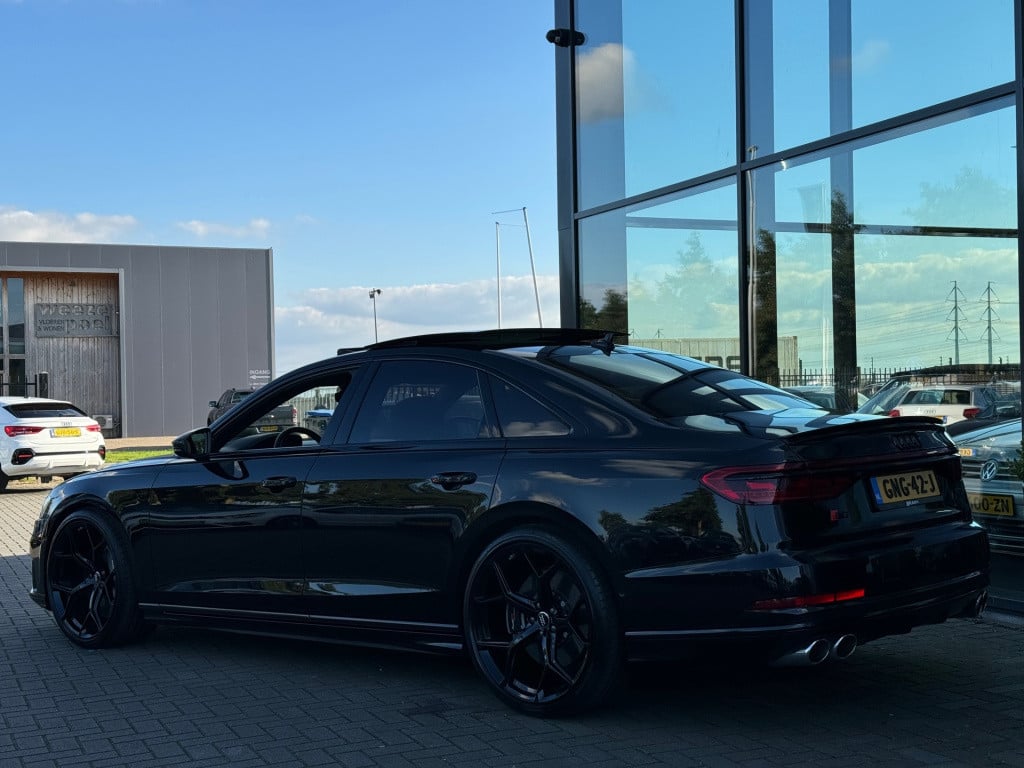 Audi S8 4.0 tfsi s8 np280,000€ abt keramisch laser nachtzicht 4-wielsturing