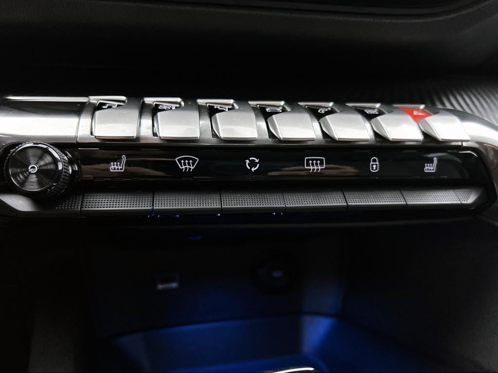 Peugeot 3008 130pk automaat allure pack | rijklaar | stoelverwarming |