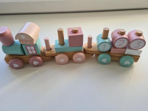 Houten blokkentrein van Little Dutch in roze en mintgroen