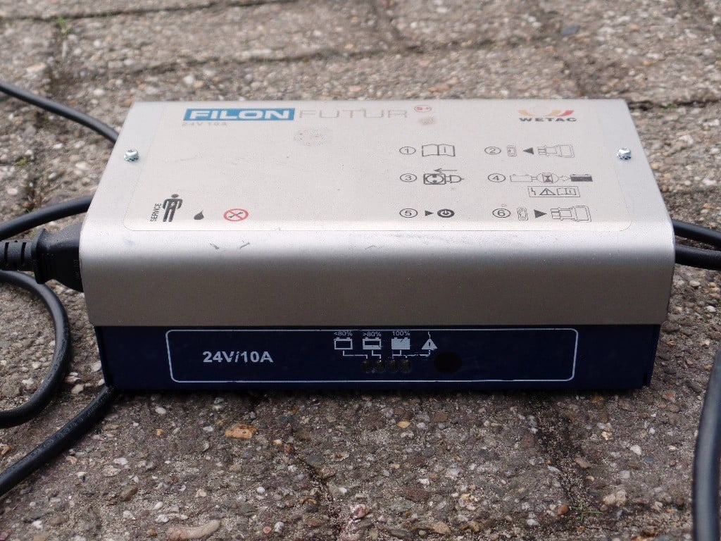 Quingotoura scootmobiel 2 met 5 wielen, achteruitrij camera, zeer wendbaar