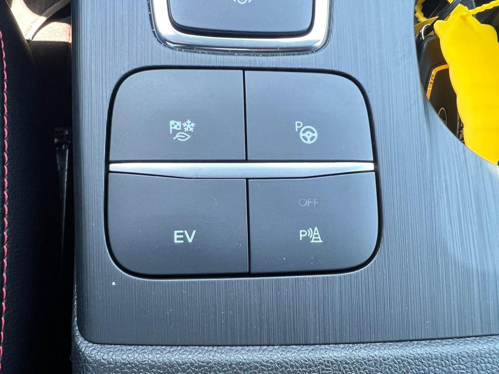 Ford Kuga 2.5 phev e-cvt 225pk st-line x , adaptive cc , carplay , voorruit