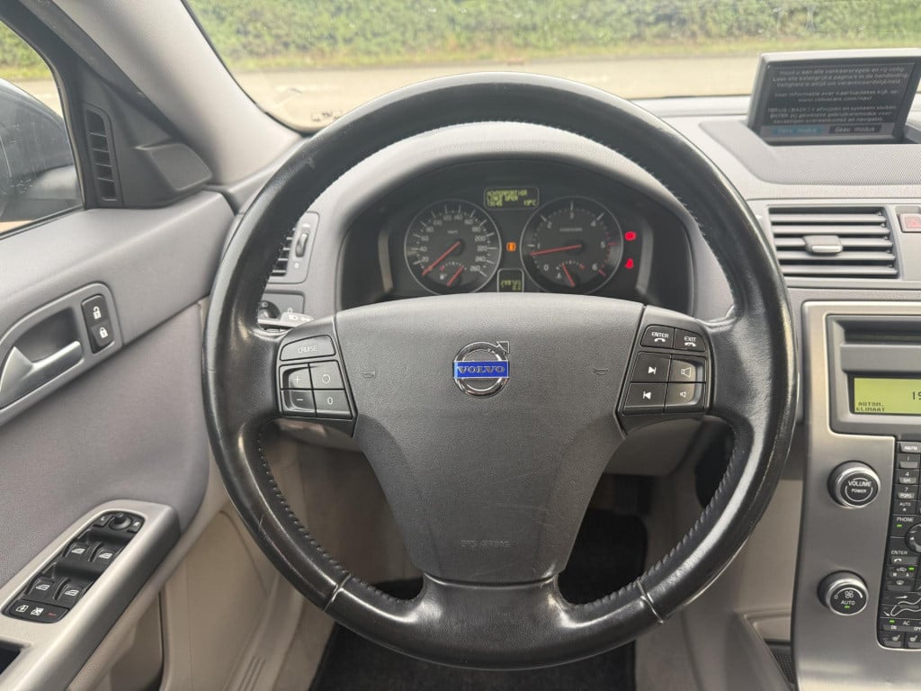 Volvo S40 2.4 d5 momentum 5 cilinder voll onderhouden