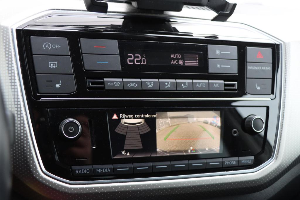 Volkswagen UP! 1.0 tsi 140 pk bmt high up! | stoelverwarming | camera | ac 