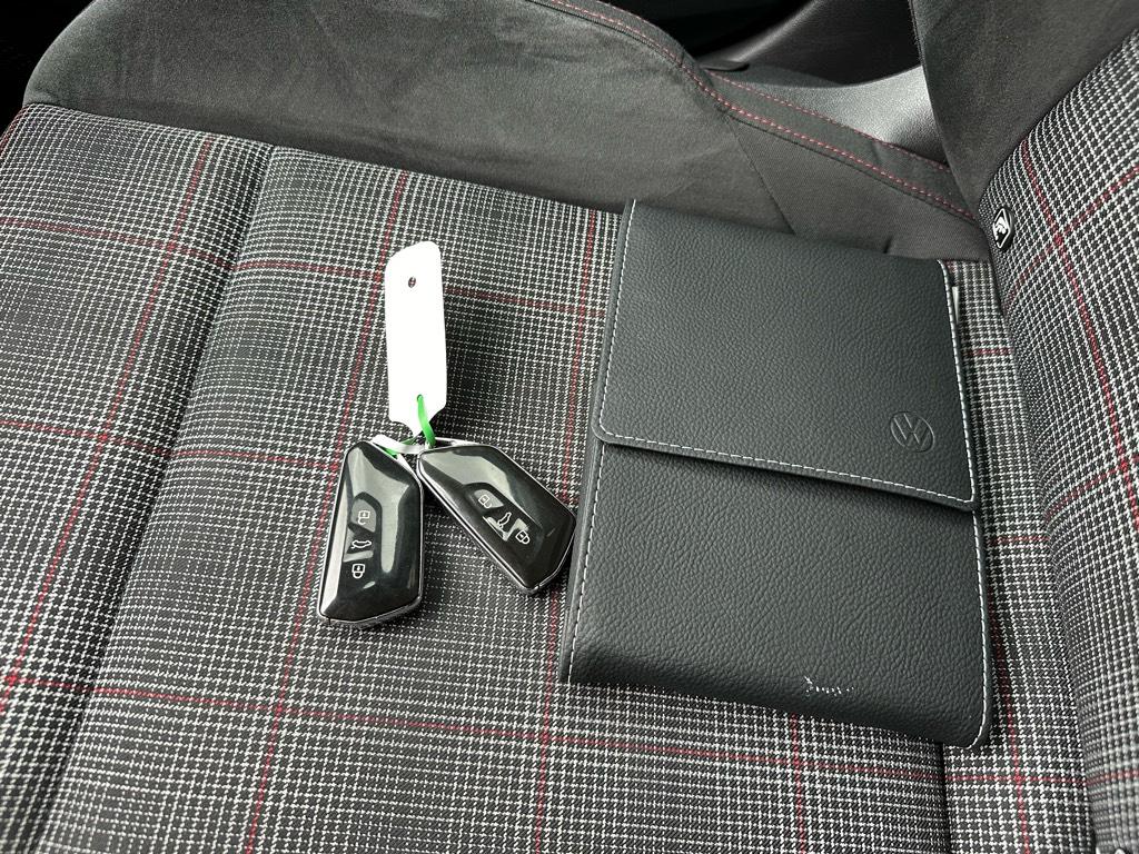 Volkswagen Golf 2.0 tsi gti // dealeronderhouden // nieuwstaat //