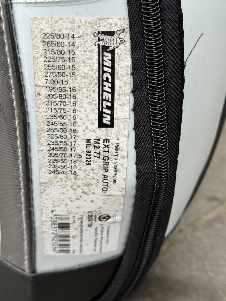 Nooit gebruikte sneeuwkettingen