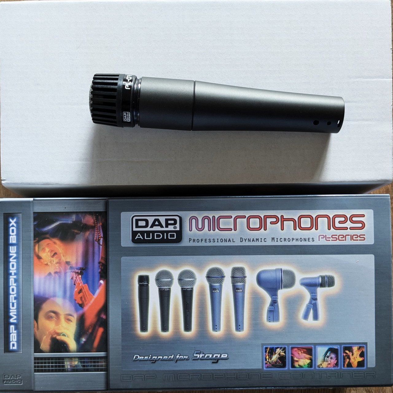 Vier dynamische microfoons (AKG, 2x Shure en DAP)