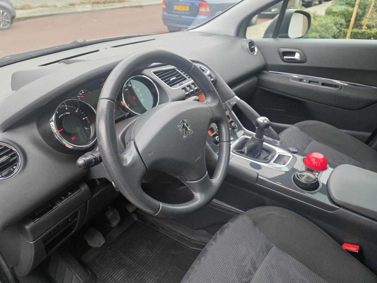 Tekoop zeer mooie Peugeot 3008 1.6 VTI Premiére