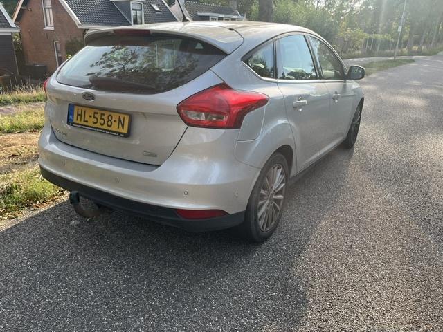 Ford Focus 1.0 titanium edition